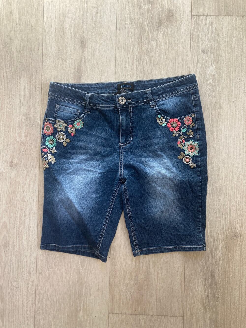 Squeeze Girls Embroidered Denim Shorts, Size 14.5